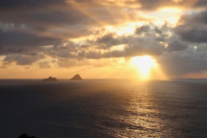 Skellig View Sunset Cliffs View Apartment Portmagee Eksteriør billede